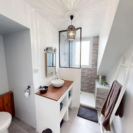 Reunion 4 Bedrooms Lägenhet Le Havre